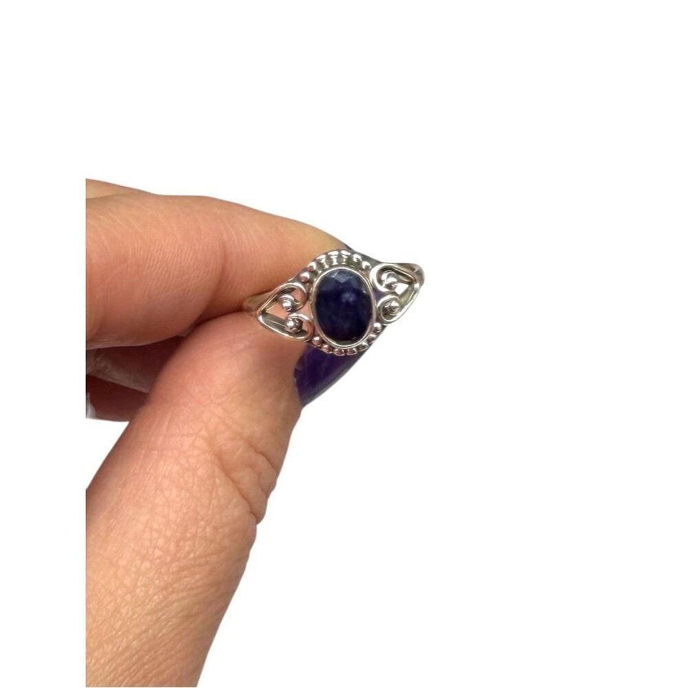 Blue Sapphire Ring Size 8.5 Solid 925 Sterling Silver Faceted Stone Heart Design - Picture 3 of 5